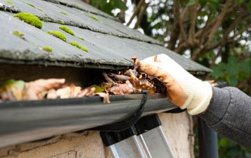 gutter cleaning Chiswell Green, Hertfordshire